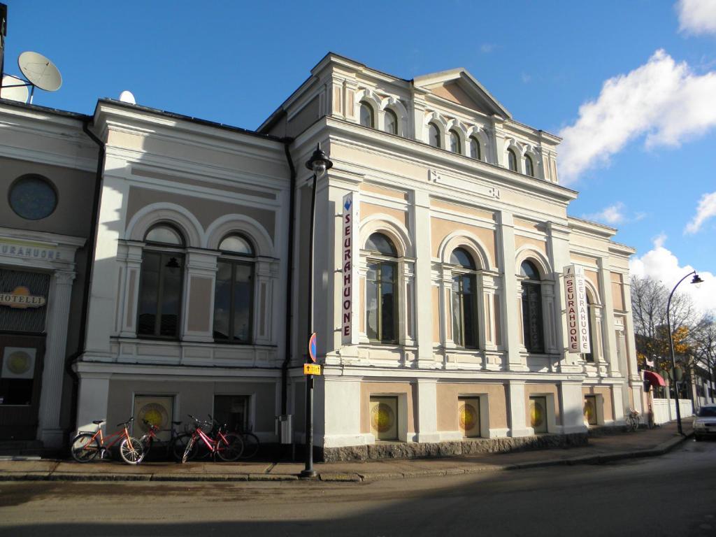 Отель Haminan Seurahuone Экстерьер фото